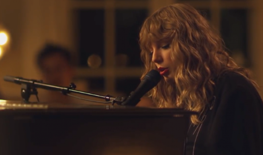 Η Taylor Swift παρουσίασε το νέο τραγούδι «New Year’s Day»