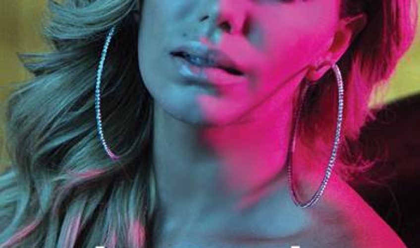 Η εκρηκτική Κολομβιανή τραγουδίστρια Saly Esteban που τα τελευταία χρόνια ζεί στην Ελλάδα, κυκλοφόρησε το νέο της single με τίτλο ‘POR QUE?’, μαζί με video clip.