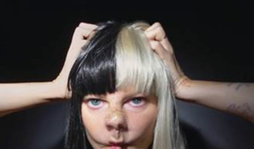 Η πολύ-αγαπημένη Sia επανακυκλοφορεί το τραγούδι “Unstoppable” από το πρόσφατο album της “This Is Acting”.